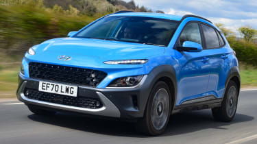 Hyundai Kona Hybrid - front tracking